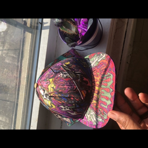 Hats. Caps, SnapBack and fitted sports hats. - Picture 15 of 16